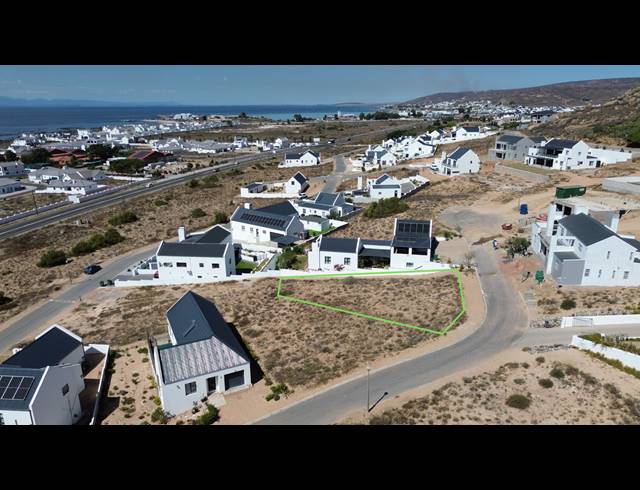 472M² VACANT LAND FOR SALE IN DA GAMA BAY